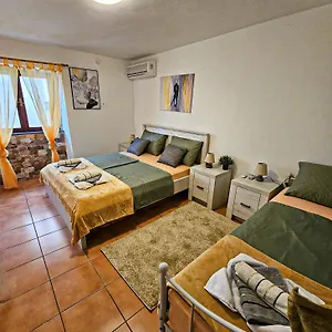Forever Oasis Apartman